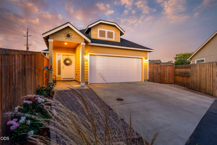 Property Photo:  3301 SW Antler Ridge Lane  OR 97756 