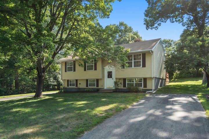 Property Photo:  85 Tower Street  MA 01749 