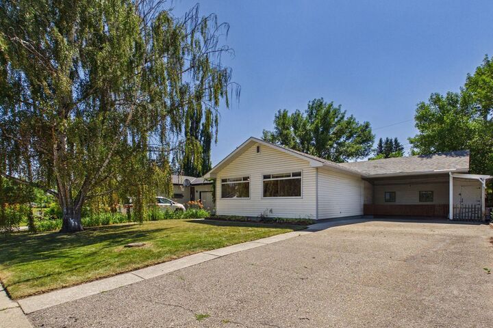 Property Photo: 83 Westover Drive SW AB T3C 2S7