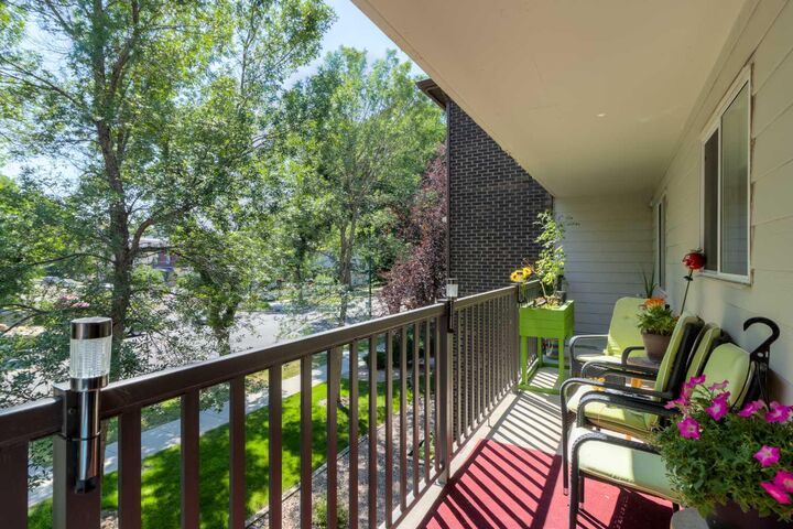 Property Photo:  1237 4 Avenue S 333  AB T1J 0P4 
