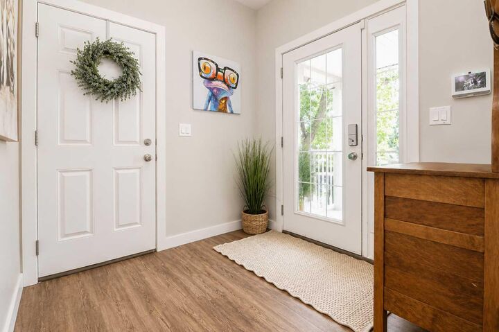 Property Photo: 10118 96 Avenue AB T8V 0M6