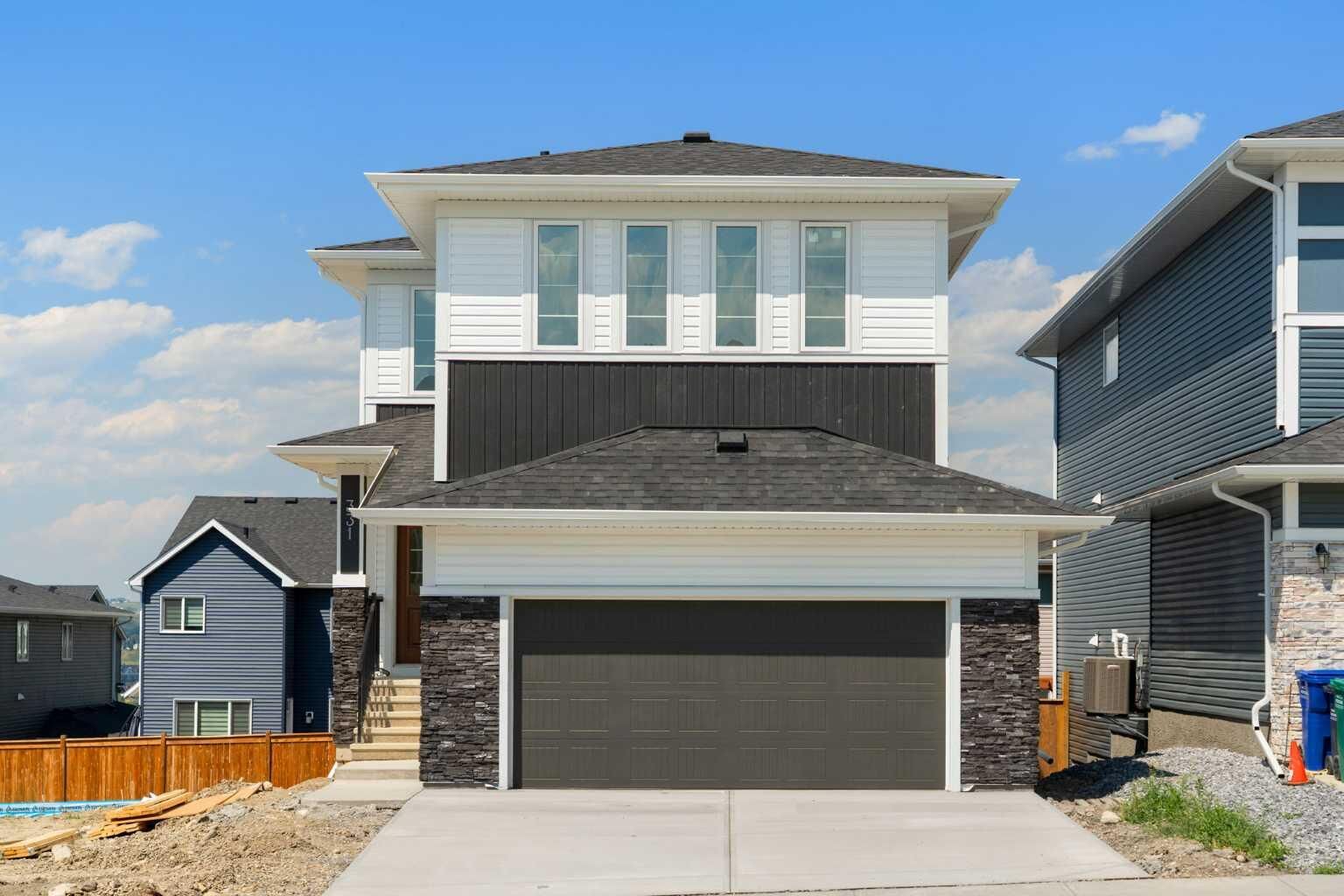 Property Photo: 331 Rivercrest Road AB T4C 3G1