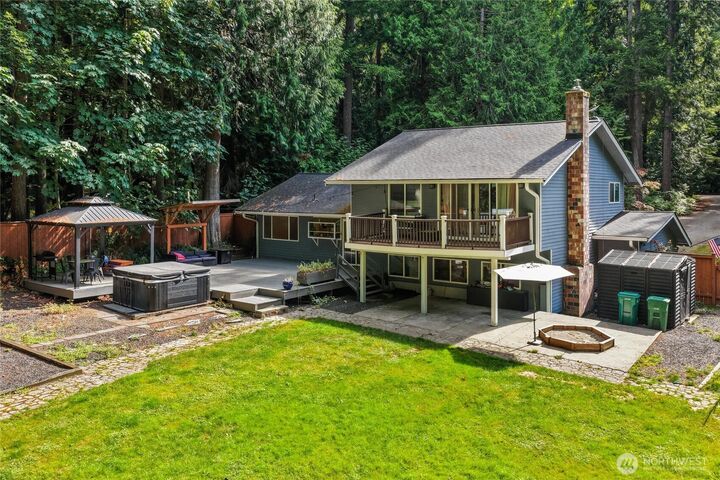 Property Photo:  5021  277th Avenue NE  WA 98053 