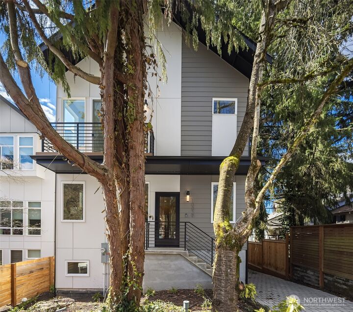 Property Photo:  10829  11th Avenue NE  WA 98125 