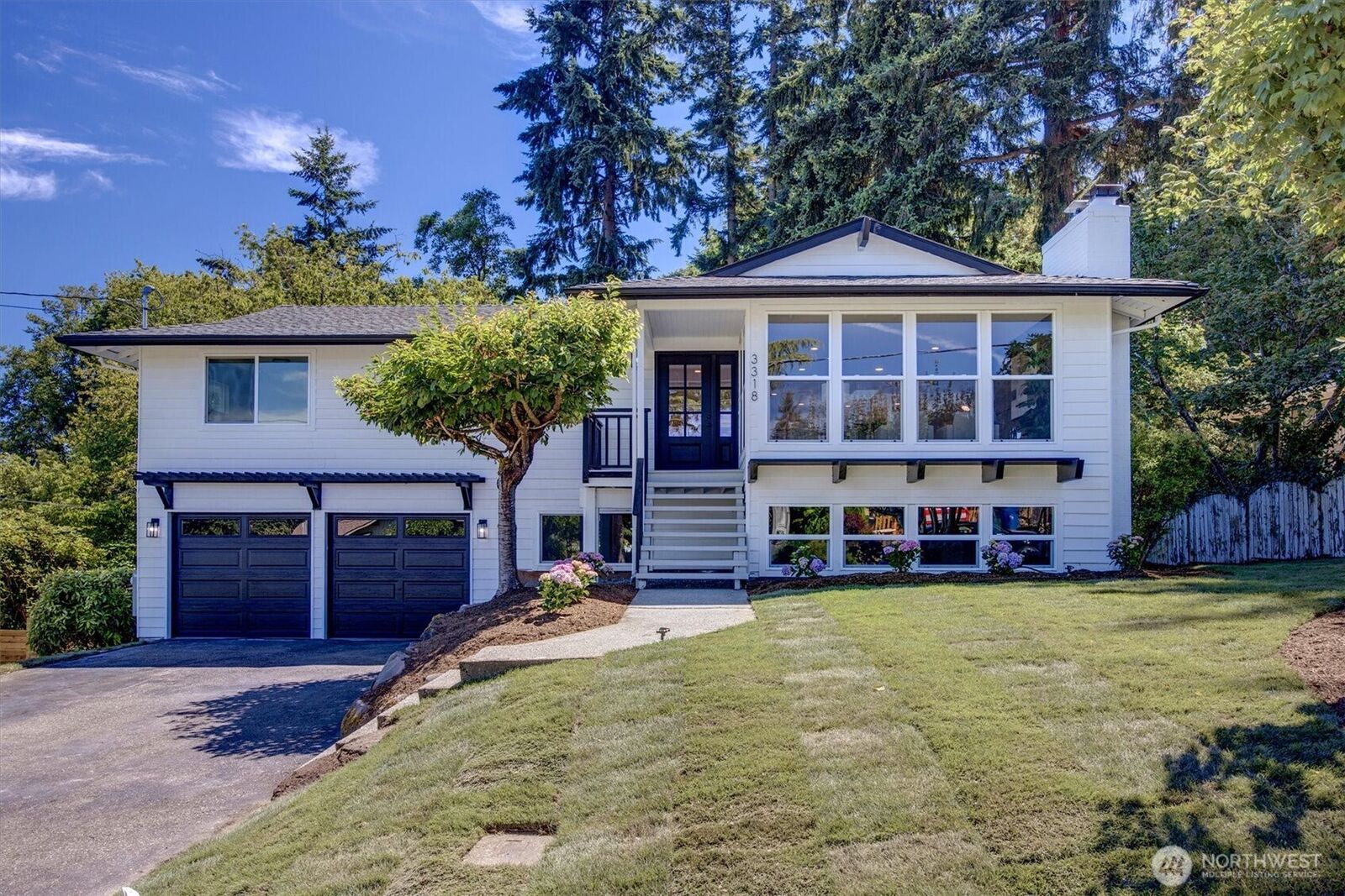 Property Photo: 3318 Glacier Peak Avenue WA 98208