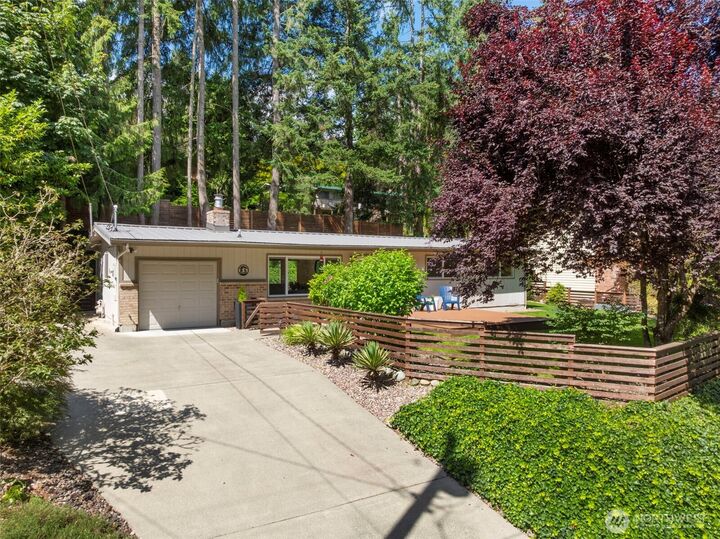 Property Photo:  450  Mount Defiance Circle SW  WA 98027 