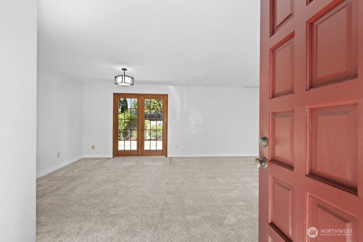 Property Photo: 33554 36th Avenue SW WA 98023