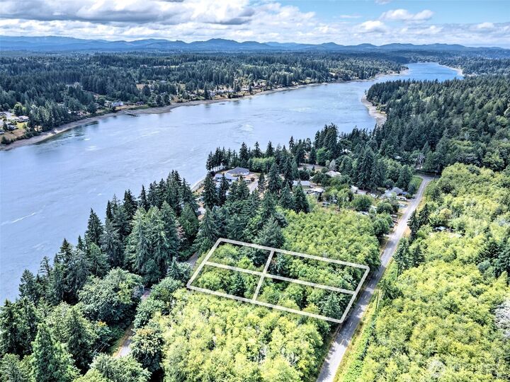 Property Photo:  320 E Agate Beach Drive  WA 98584 