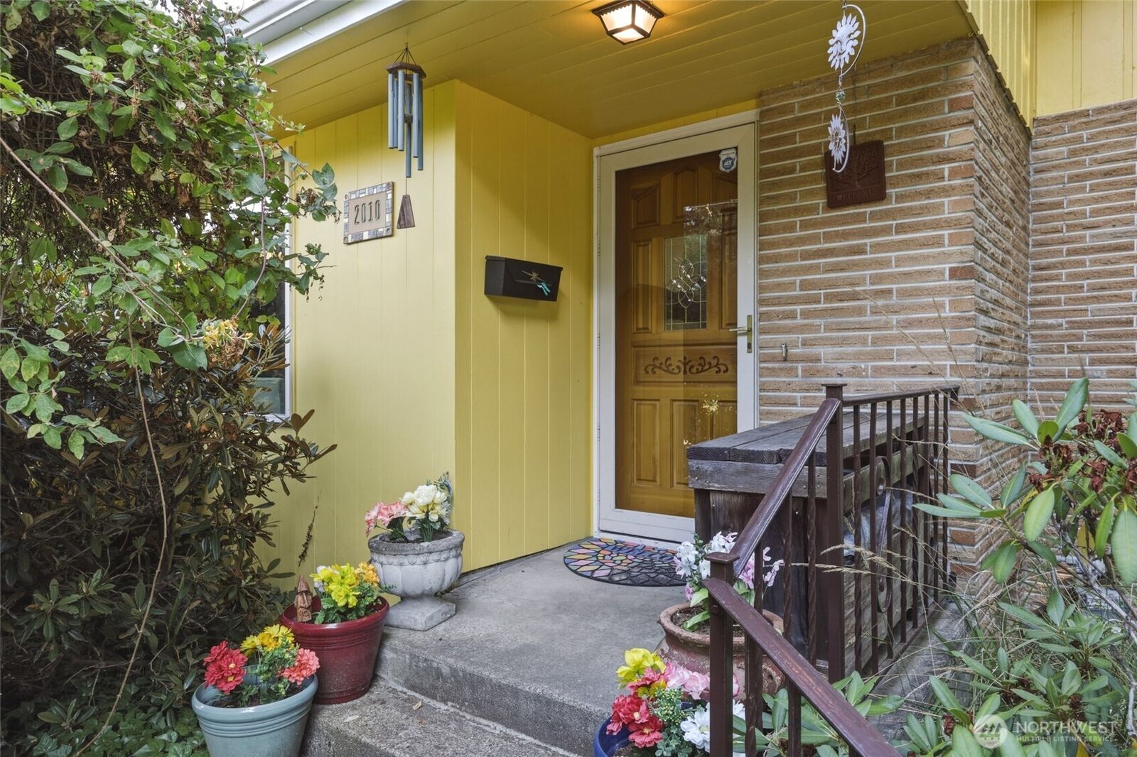 Property Photo:  2010  Forest Hill Drive SE  WA 98501 