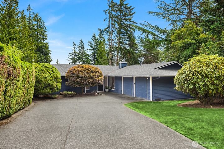 Property Photo:  924  179th Court NE  WA 98008 