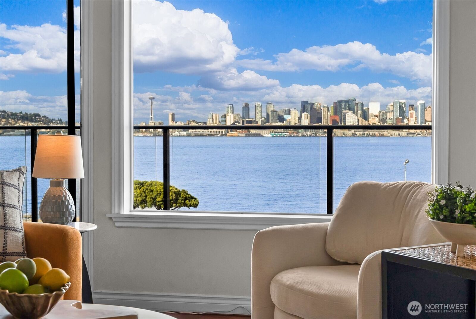 Property Photo: 1221 Harbor Avenue SW 402-3 WA 98116