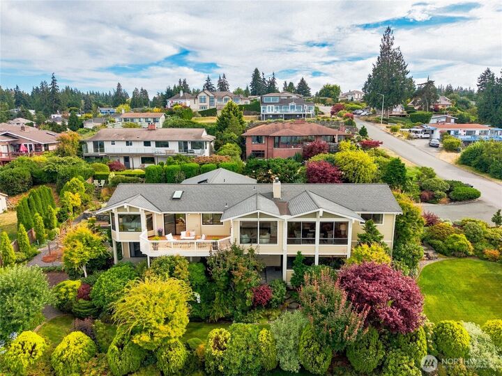 Property Photo:  5017  33rd Avenue W  WA 98203 