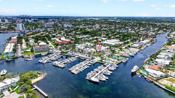 Property Photo: 2814 Marina Circle FL 33064