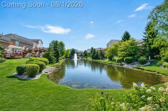 Property Photo:  37610 Newburgh Park Circle  MI 48152 