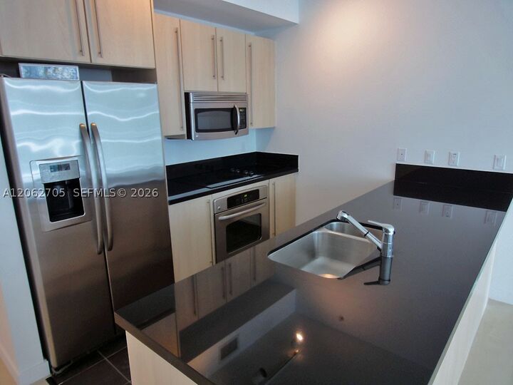 Property Photo:  1111 SW 1 Av 1715-N  FL 33130 