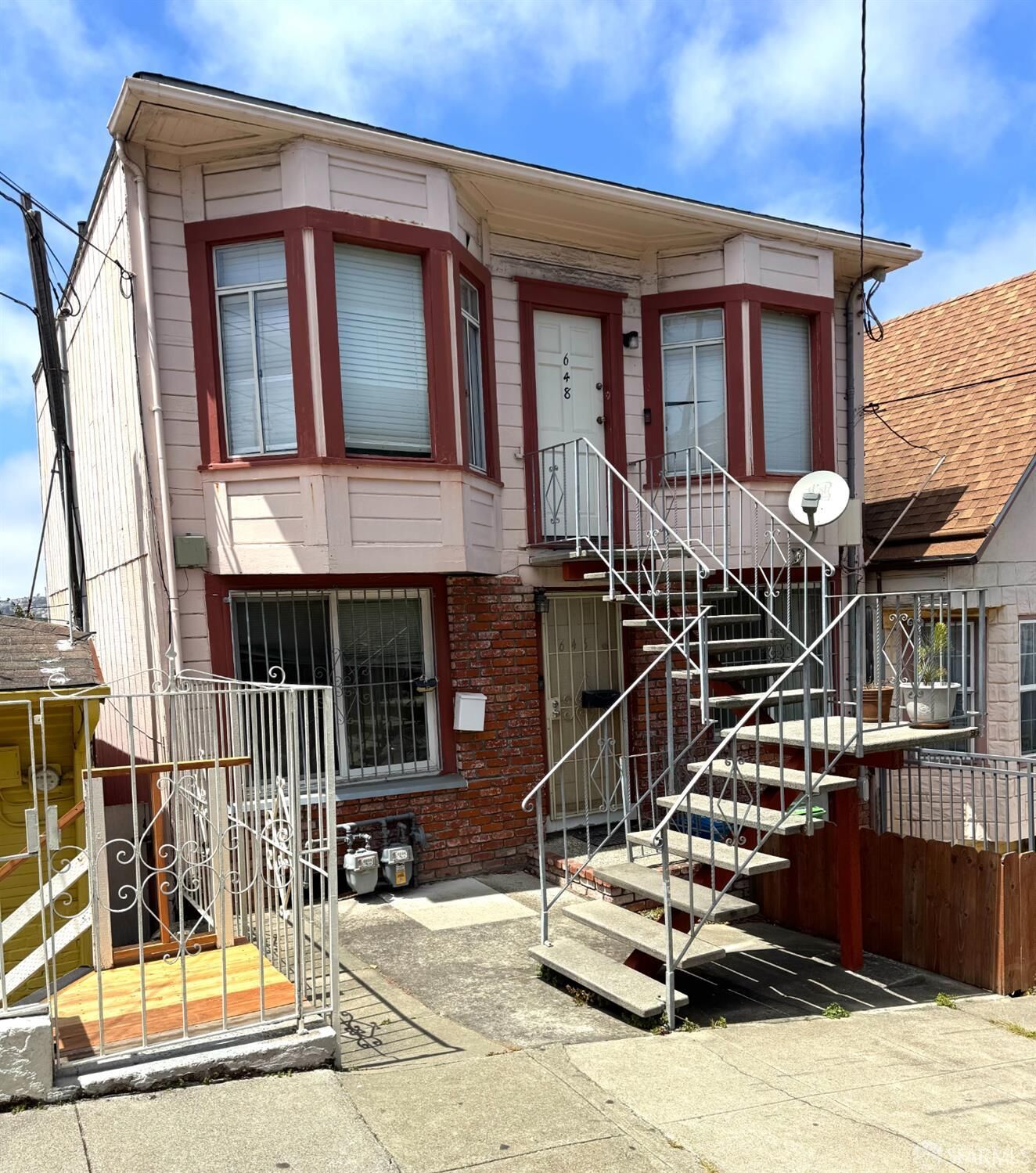 Property Photo: 646-648 Madrid Street CA 94112