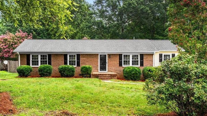 Property Photo: 5007 Shoreline Drive NC 27410