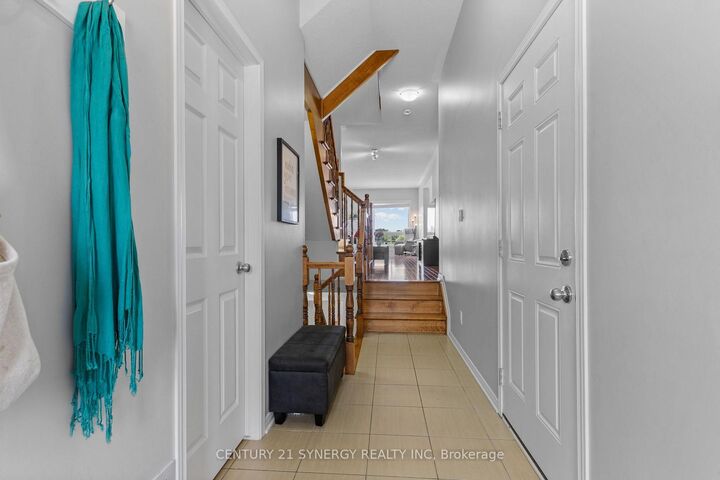 Property Photo:  966 Torovin Private  ON K1B 0A7 