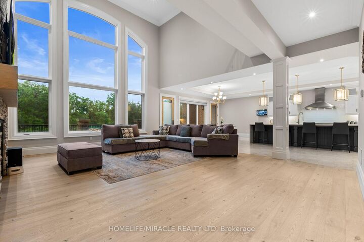 Property Photo: 105 Perryman Court 19 ON N0B 1H0