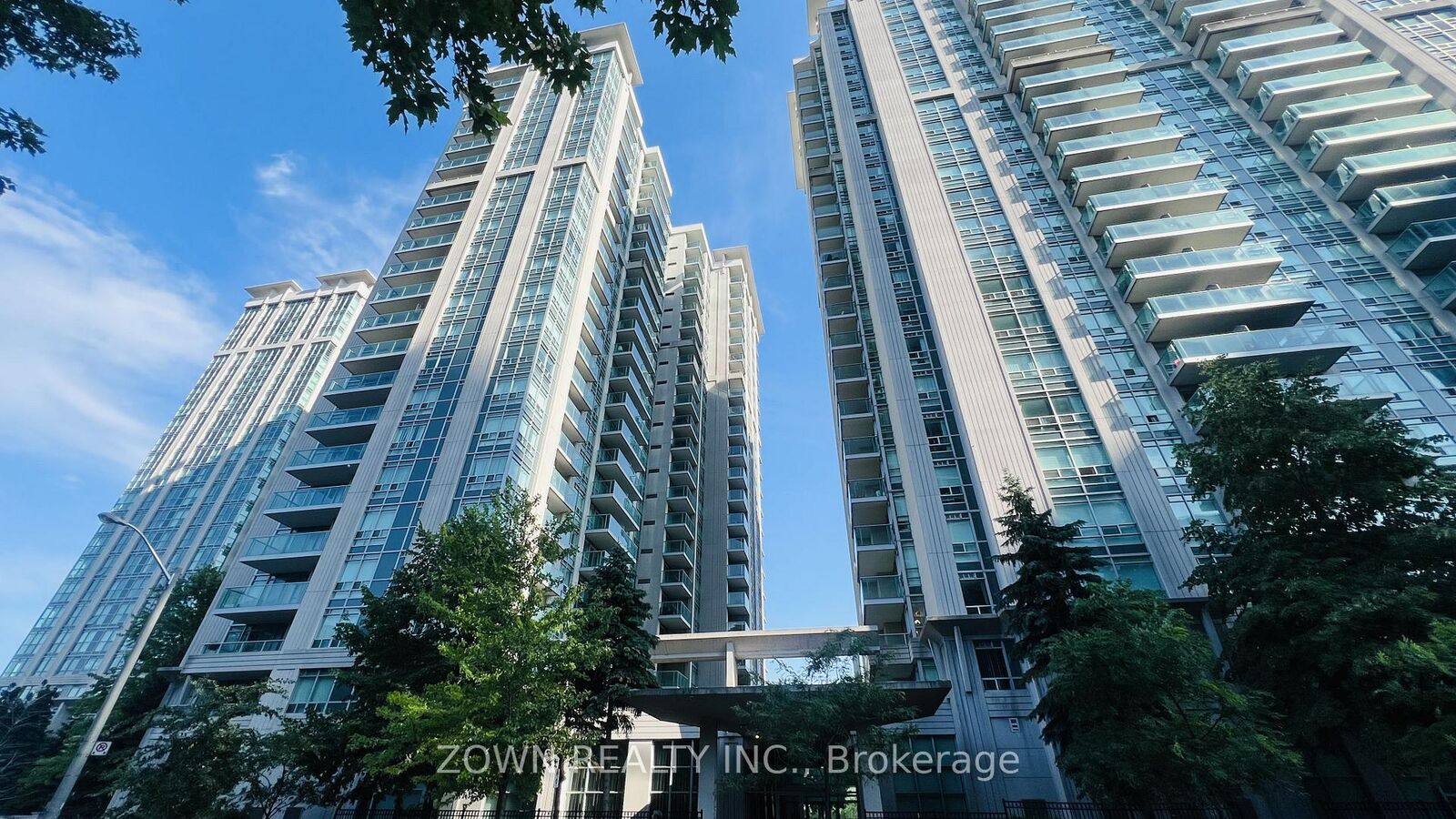 Property Photo: 35 Bales Avenue 506 ON M2N 2V7