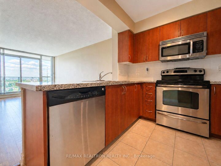 Property Photo: 4850 Glen Erin Drive 1010 ON L5M 7S1