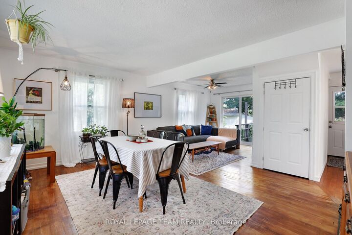 Property Photo: 283 Anna Avenue ON K1Z 7V5