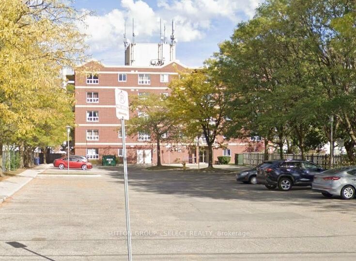 Property Photo:  626 First Street 505  ON N5V 2A2 