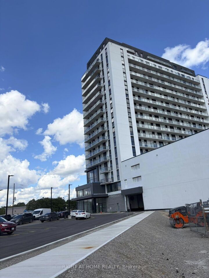 Property Photo:  33 Erie Avenue 1402  ON N3S 0K7 