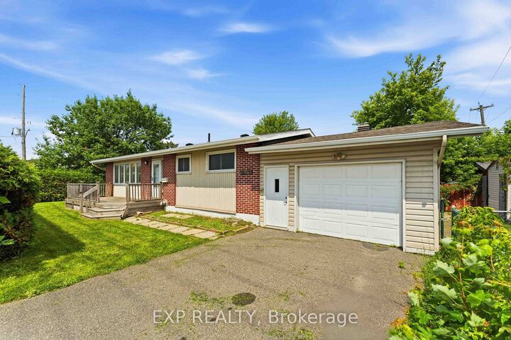 Property Photo: 2473 Walkley Road ON K1G 3H2