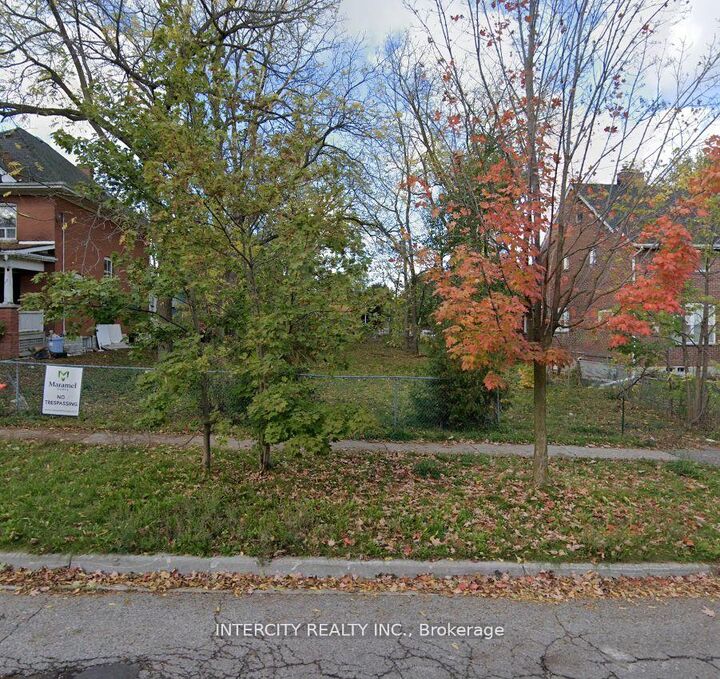 39 Roseview Avenue — photo 1