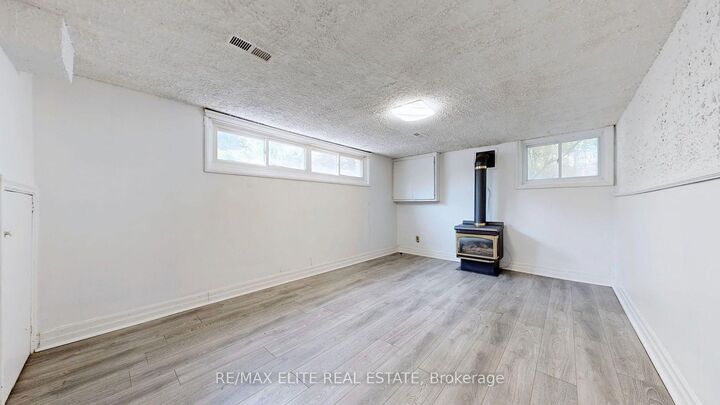 Property Photo:  177 Maple Avenue Back  ON L4C 2J2 
