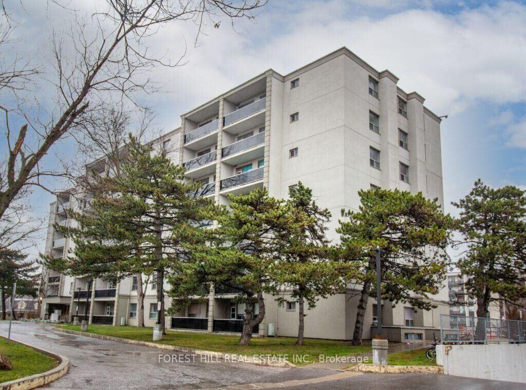Property Photo:  7471 Yonge Street 215  ON L3T 2B9 
