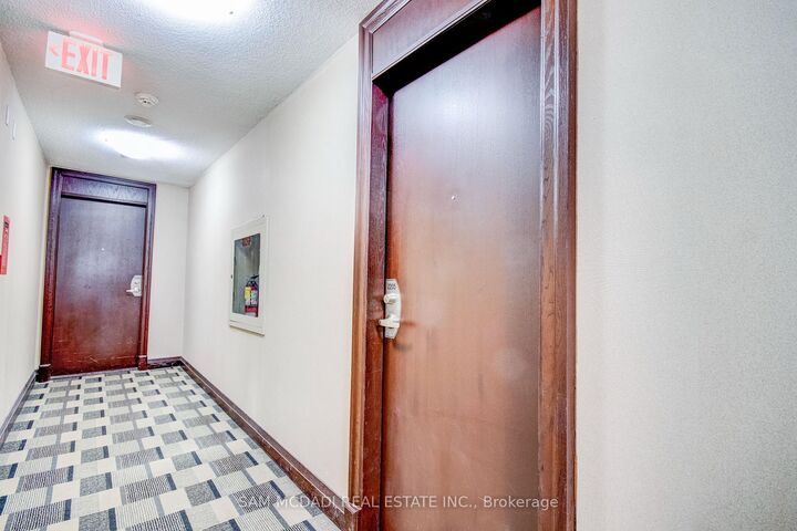 Property Photo: 208 Enfield Place 2205 ON L5B 0G8