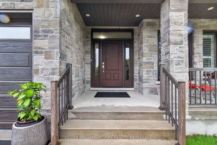 Property Photo: 266 Pauline Tom Avenue ON K7K 0G1