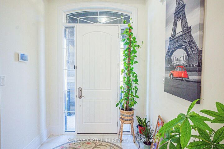 Property Photo: 53 Kinburn Crescent ON L3L 0E9