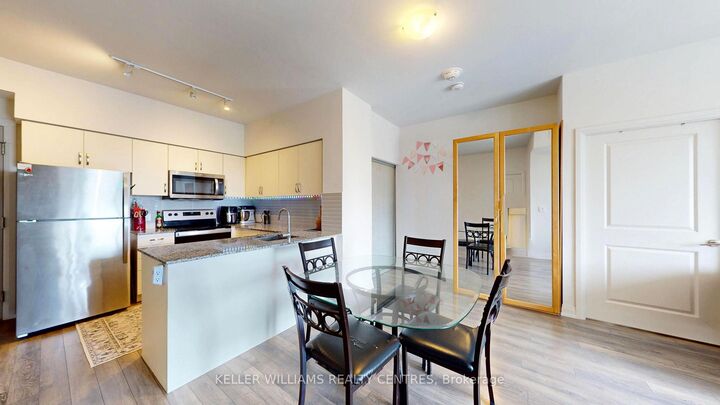 Property Photo:  10 Meadowglen Pl. N/A 508  ON M1G 0A8 