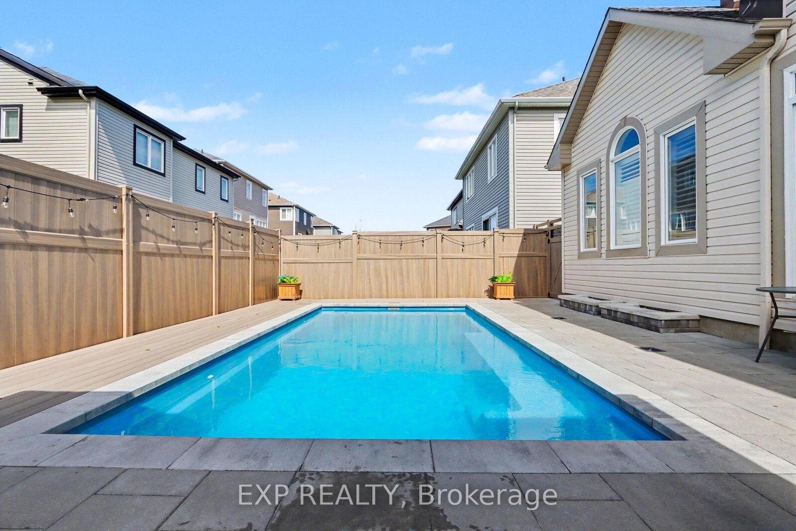 Property Photo:  73 Bristling Crescent  ON K2J 6C2 