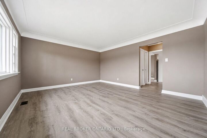 Property Photo:  293 Highland Road E A  ON N2M 3W6 