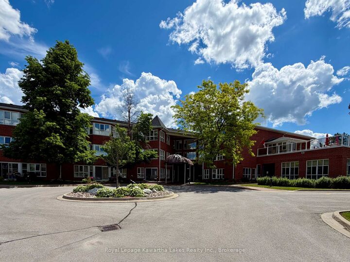 4 Heritage Way 303 — photo 1