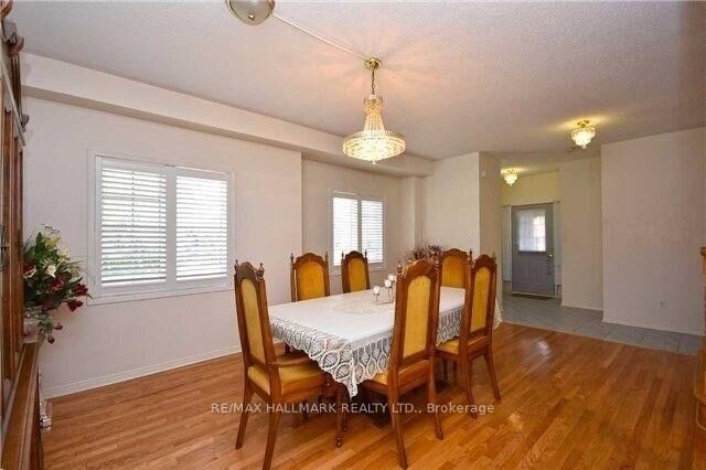 Property Photo:  4930 Southampton Drive  ON L5M 7P9 