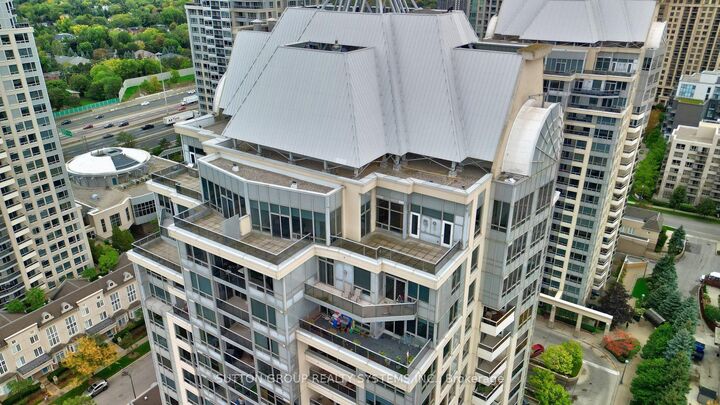 8 Rean Drive Uph 03 — photo 1