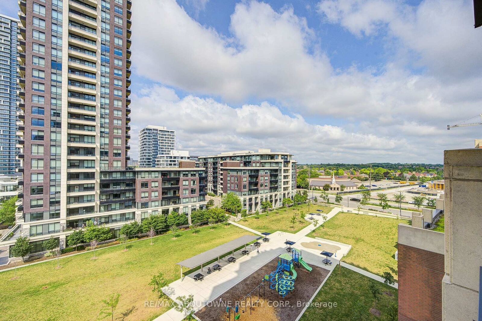 Property Photo:  18 Uptown Drive 921  ON L3R 5M5 