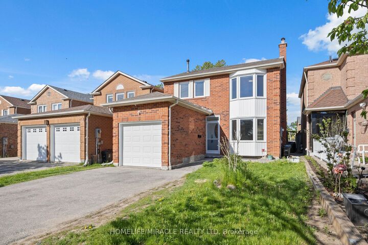 Property Photo: 8 Lansbury Drive ON M1V 3H6