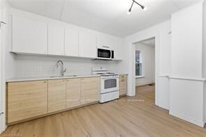 Property Photo:  176 Darling Street 1  ON N3S 3W6 