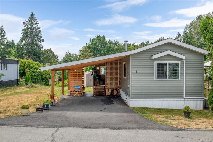 Property Photo: 1 Honey Dr BC V9R 5N1