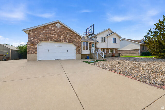 Property Photo: 316 S 550 W UT 84041
