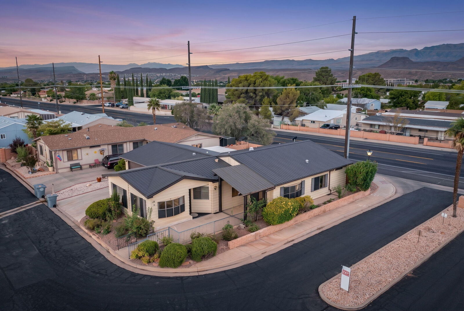 Property Photo: 1526 N Dixie Downs Rd 46 UT 84770