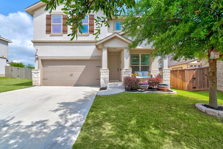 Property Photo: 5820 Livorno Cove TX 78665