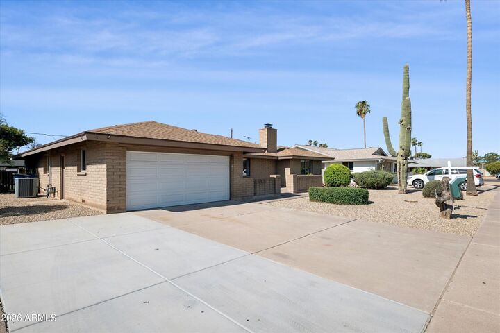 Property Photo: 1107 E Balboa Drive AZ 85282