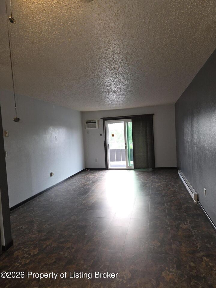 Property Photo:  100 7th Street NW  ND 58523 